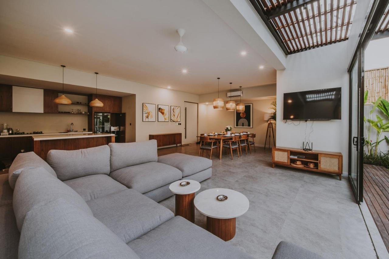 New 4 Bedroom 5 Min Walk To Berawa Beach Enclosed Livng Canggu Exteriör bild